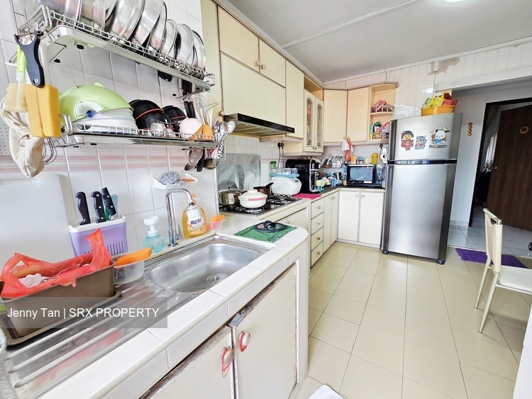 Blk 42 Sims Drive (Geylang), HDB 4 Rooms #524879671